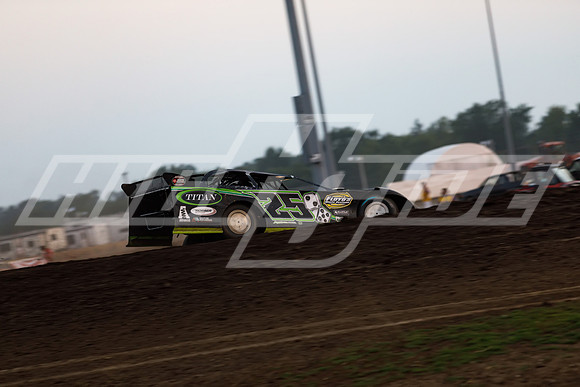 08_27_21_WoOLateModels_Davenport-29