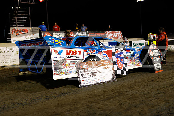 08_27_21_WoOLateModels_Davenport-14